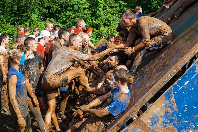Цена командной полосы препятствий забег в нижнем новгороде на базе отдыха острво приключений 2