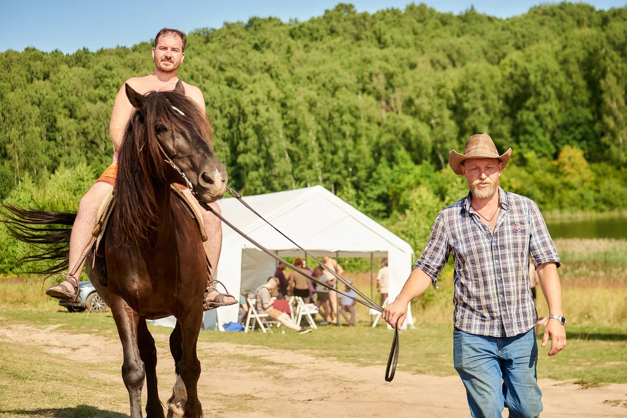 Прогулки на лошадях в нижнем новгороде на базе отдыха остров приключений