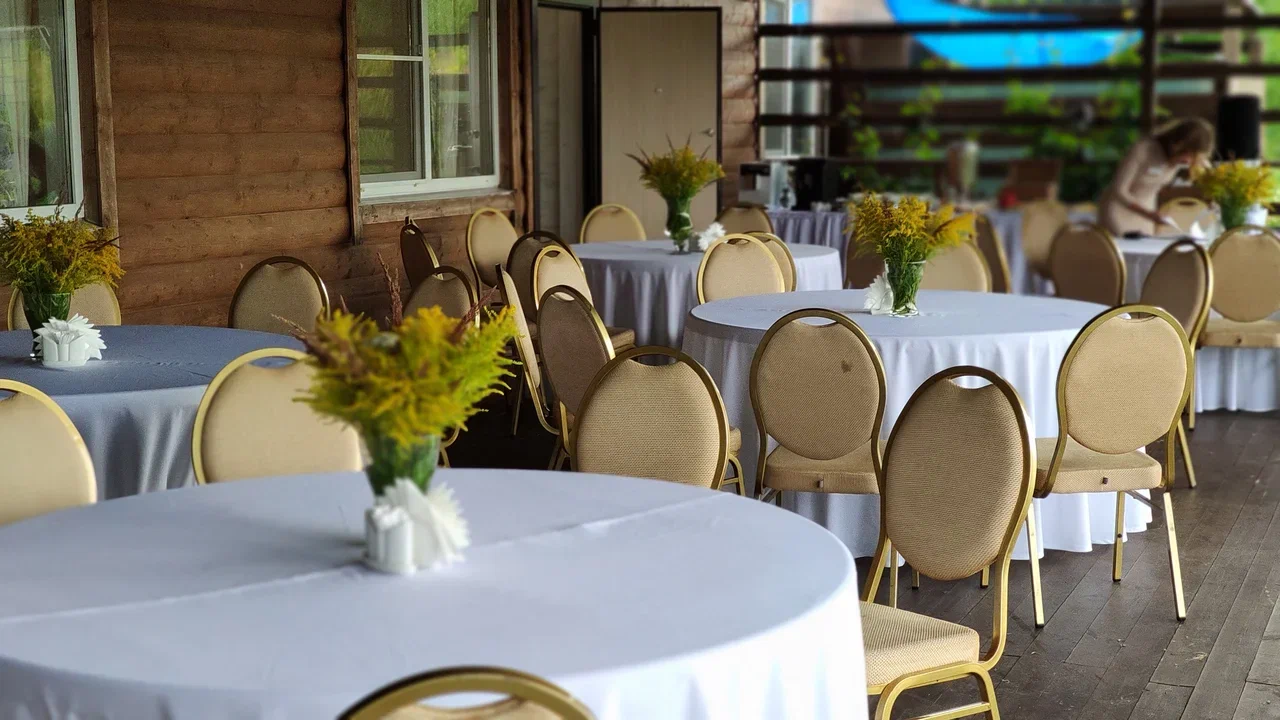 Ресторан для мероприятий Шале в Нижнем Новгороде на базе отдыха остров приключений