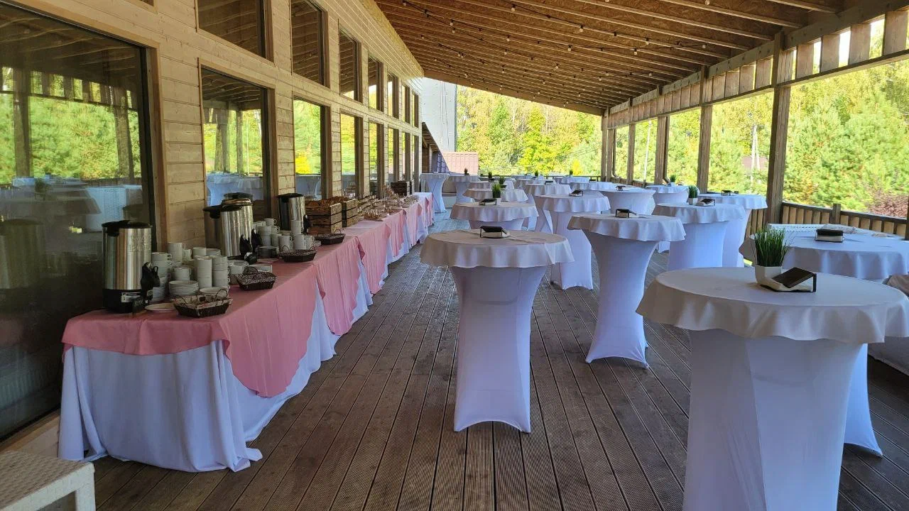 Ресторан Небо в Нижнем Новгороде на базе отдыха остров приключений самый большой ресторан до 1000 человек 7