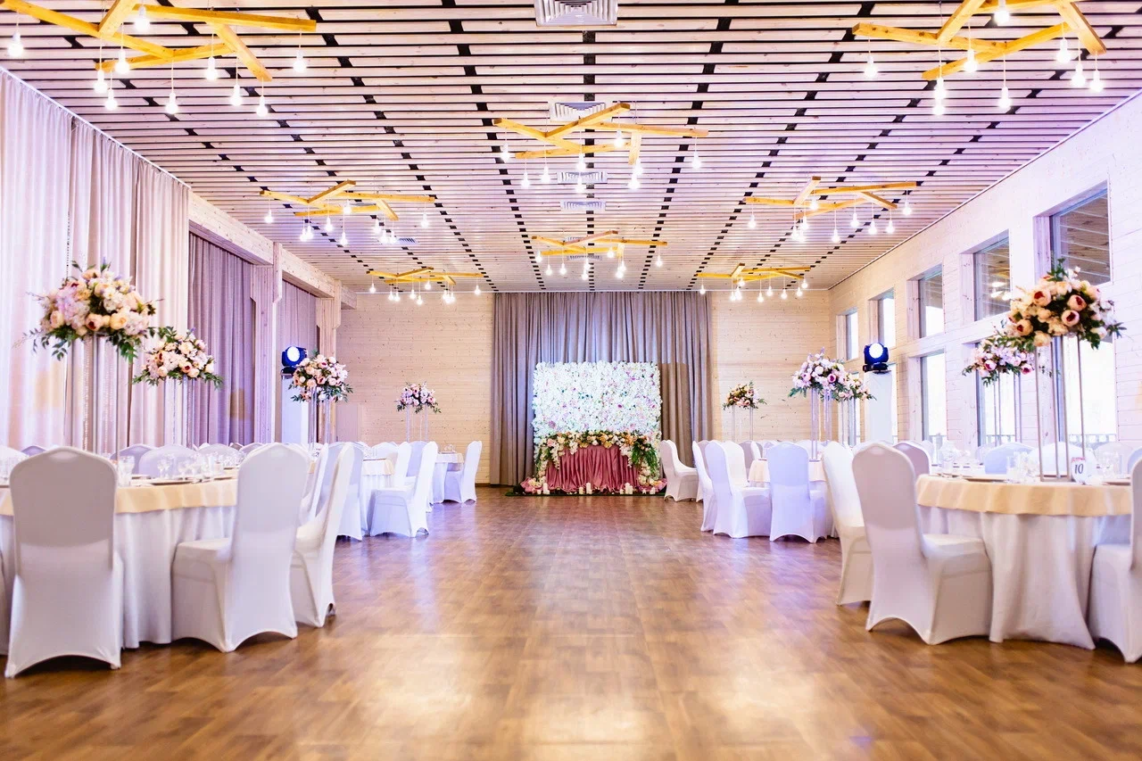 банкетный зал 50 человек