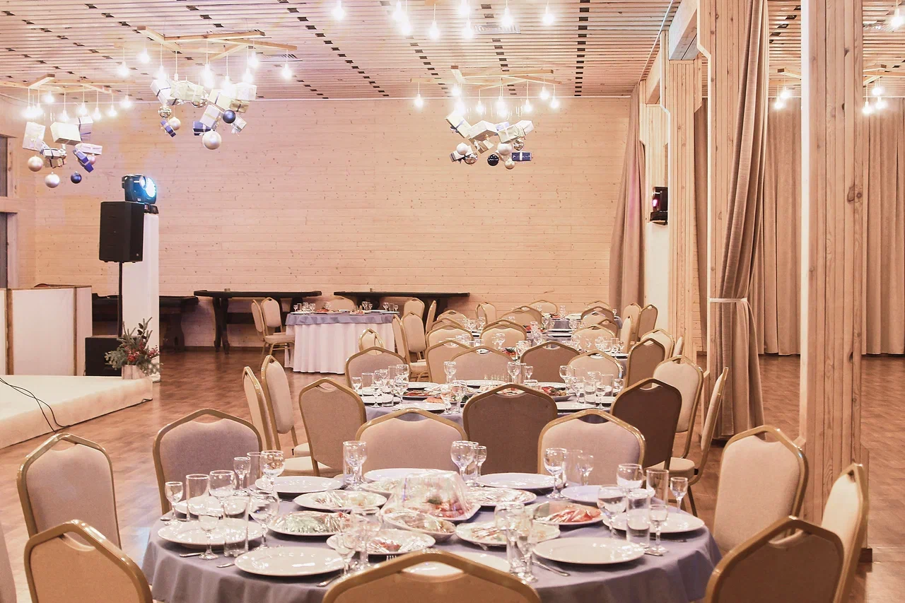 банкетный зал 70 человек