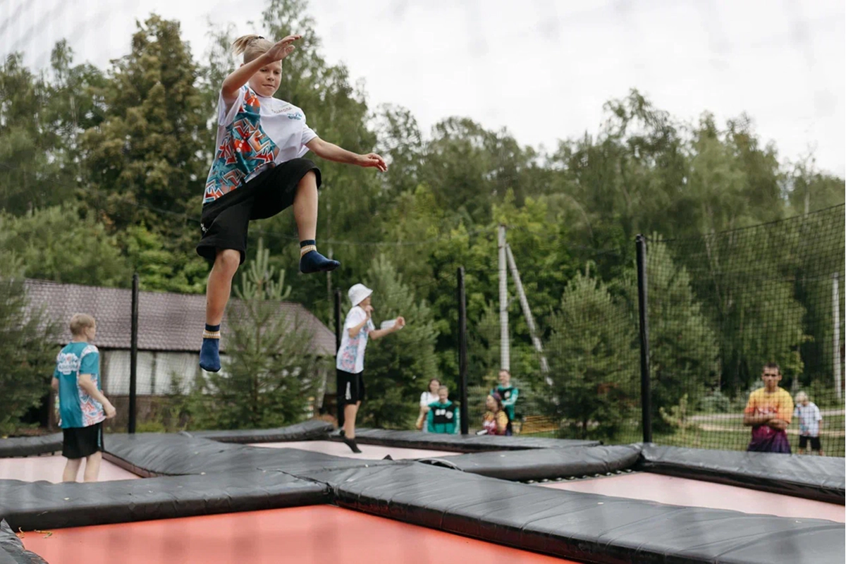 Батутный парк 1 на базе отдыха остров приключений нижний новгород