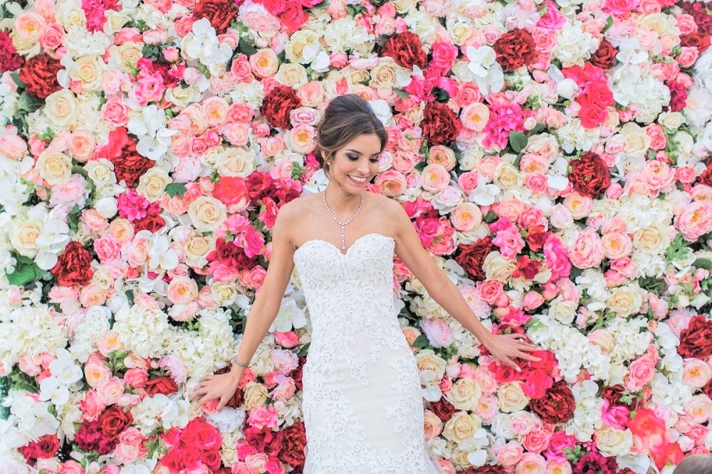 фотозона из цветов в Нижнем Новгороде на базе отдыха Остров Приключений