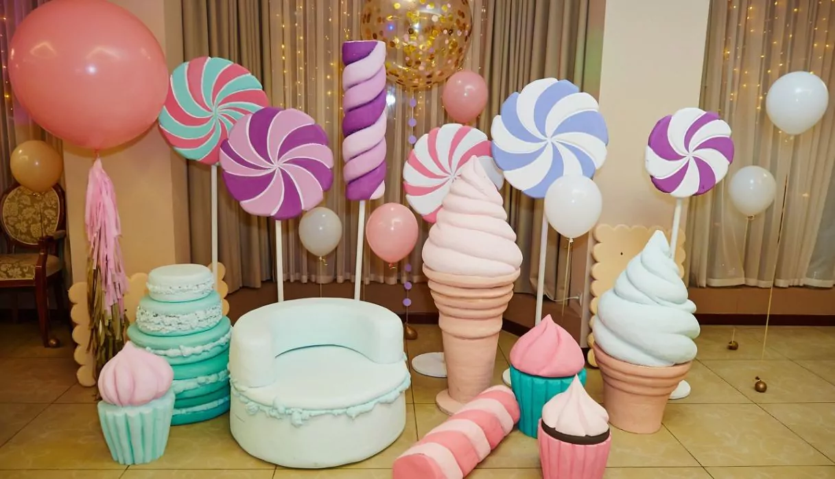 фотозона с объектами в Нижнем Новгороде на базе отдыха Остров Приключений