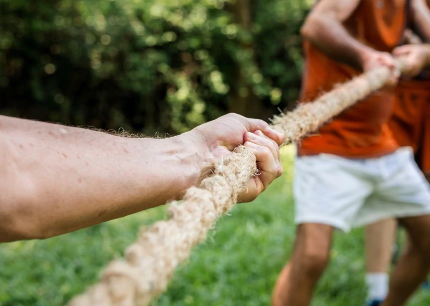 КОМАНДНАЯ ПОЛОСА ПРЕПЯТСТВИЙ в нижнем новгороде на базе отдыха остров приключений