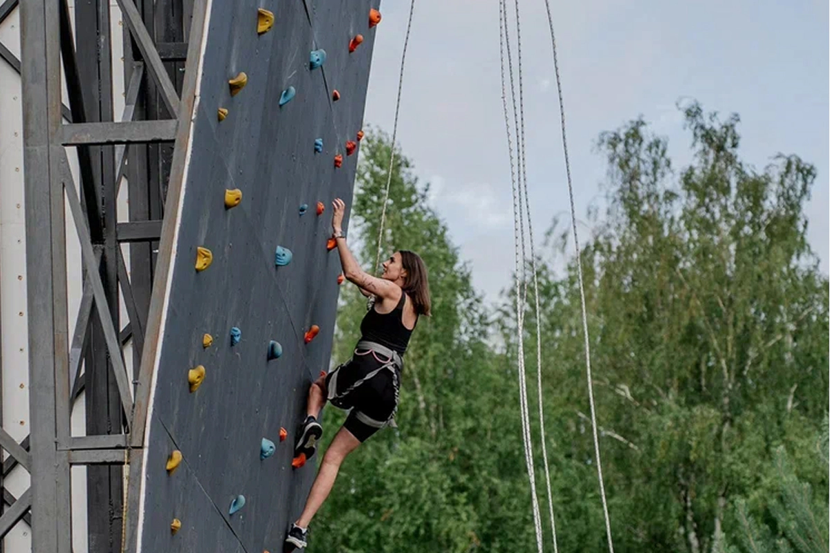 Скалодром 1 на базе отдыха остров приключений нижний новгород