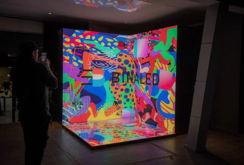 светодиодная фотозона в Нижнем Новгороде на базе отдыха Остров Приключений