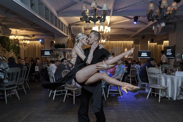 Танцоры на мероприятие база отдыха остров приключений нижний новгород