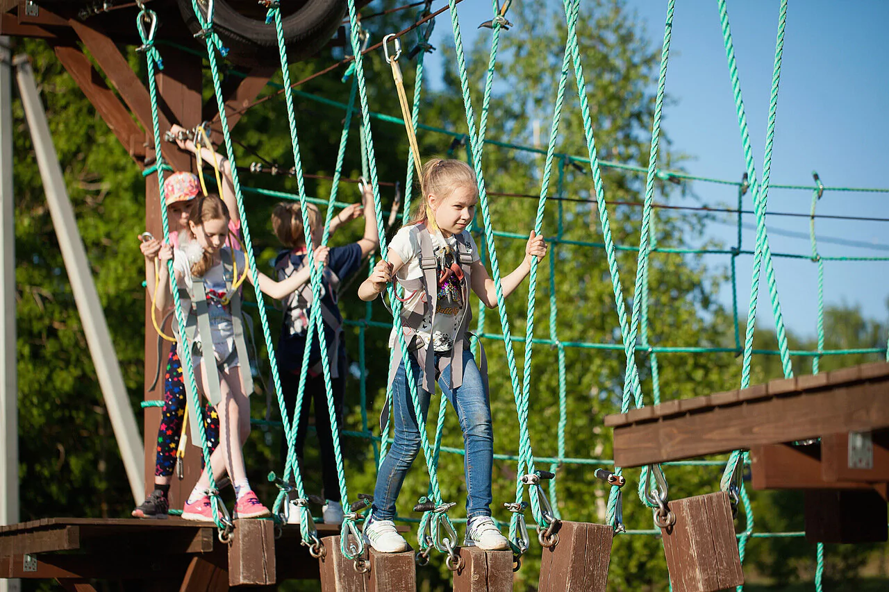 Выпускной 4 класса в нижнем новгороде на базе отдыха остров приключений 15